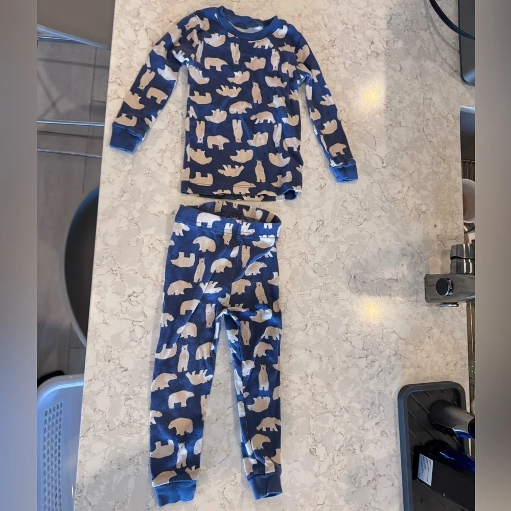 2T Amazon Essentials Snug fit Polar Bear Pajamas